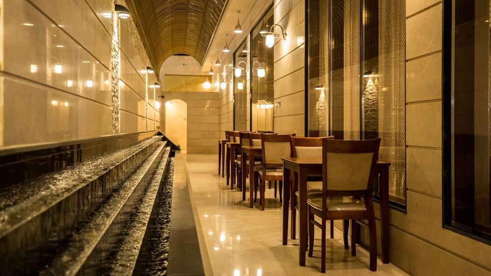 ג'דה Jiwar Almasi Hotel מראה חיצוני תמונה